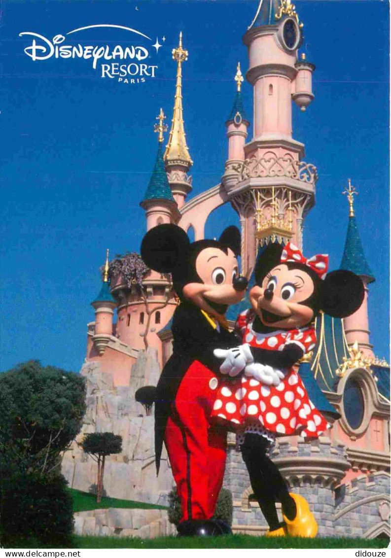 Parc D'Attractions - Euro Disney Paris Devenu Disneyland Paris - Mickey Et Minnie Devant Le Château De La Belle Au Bois  - Disneyland