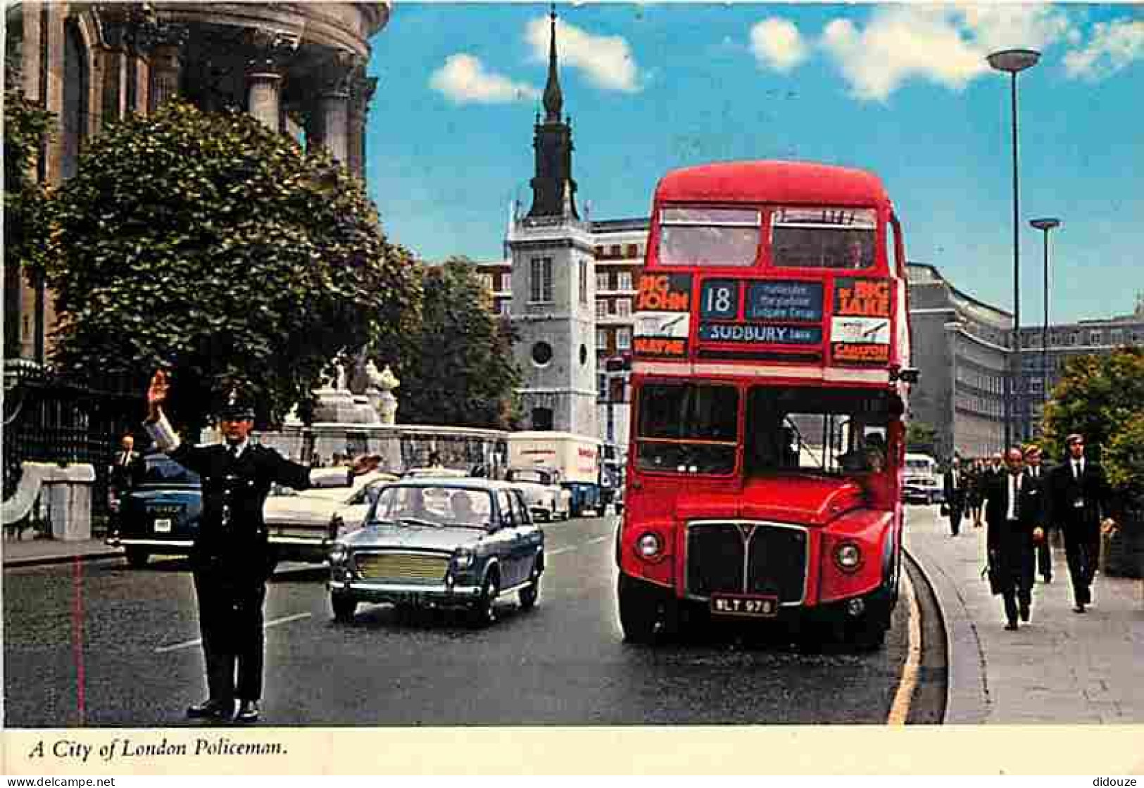 Automobiles - Bus - Autocar - Bus Rouge Londonien - A City Of London Policeman - CPM - Voir Scans Recto-Verso - Busse & Reisebusse