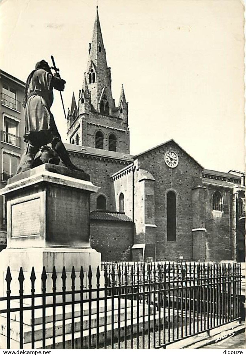 38 - Grenoble - Eglise Saint-André Et Statue De Bayard - Carte Dentelée - CPSM Grand Format - Voir Scans Recto-Verso - Grenoble