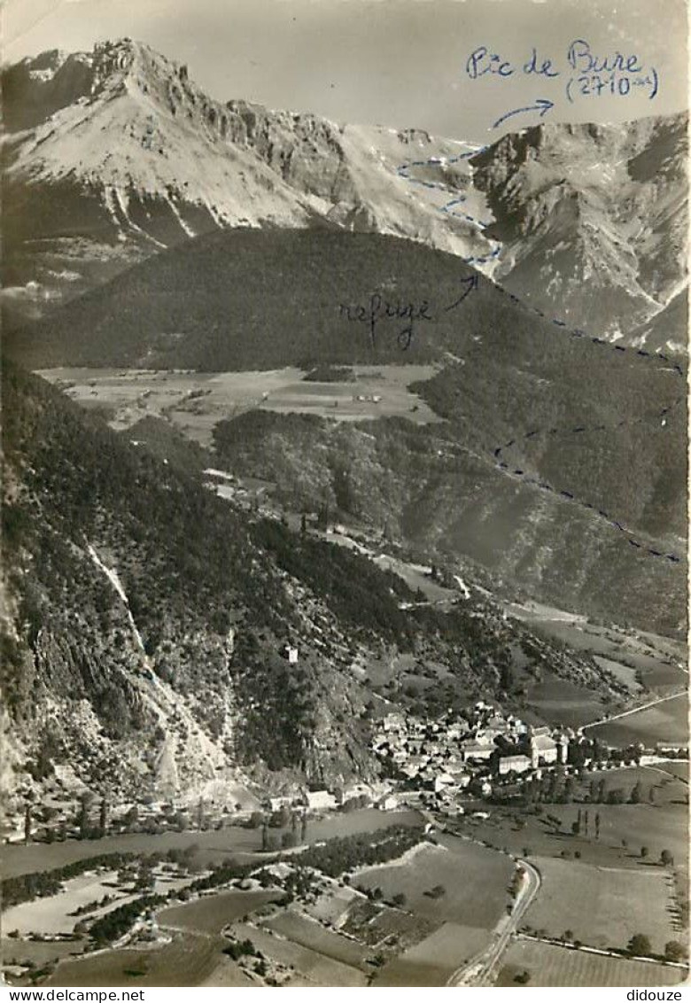 05 - Montmaur - Vue Générale Aérienne - Dans Le Fond, Le Massif D'Aurouze - CPSM Grand Format - Voir Scans Recto-Verso - Autres & Non Classés