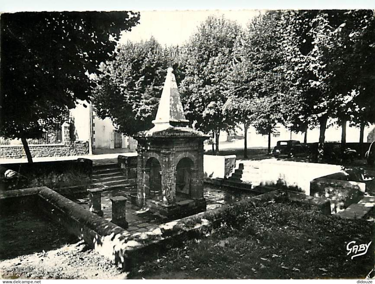 56 - Carnac - Fontaine De Saint-Cornély - Automobiles - CPSM Grand Format - Voir Scans Recto-Verso - Carnac