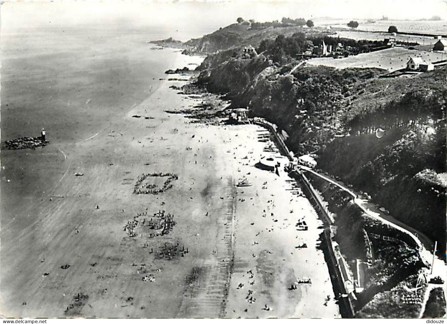 22 - Etables Sur Mer - Plage Des Godelins Et La Croix Du Corps De Garde - Vue Aérienne - CPSM Grand Format - Voir Scans  - Etables-sur-Mer