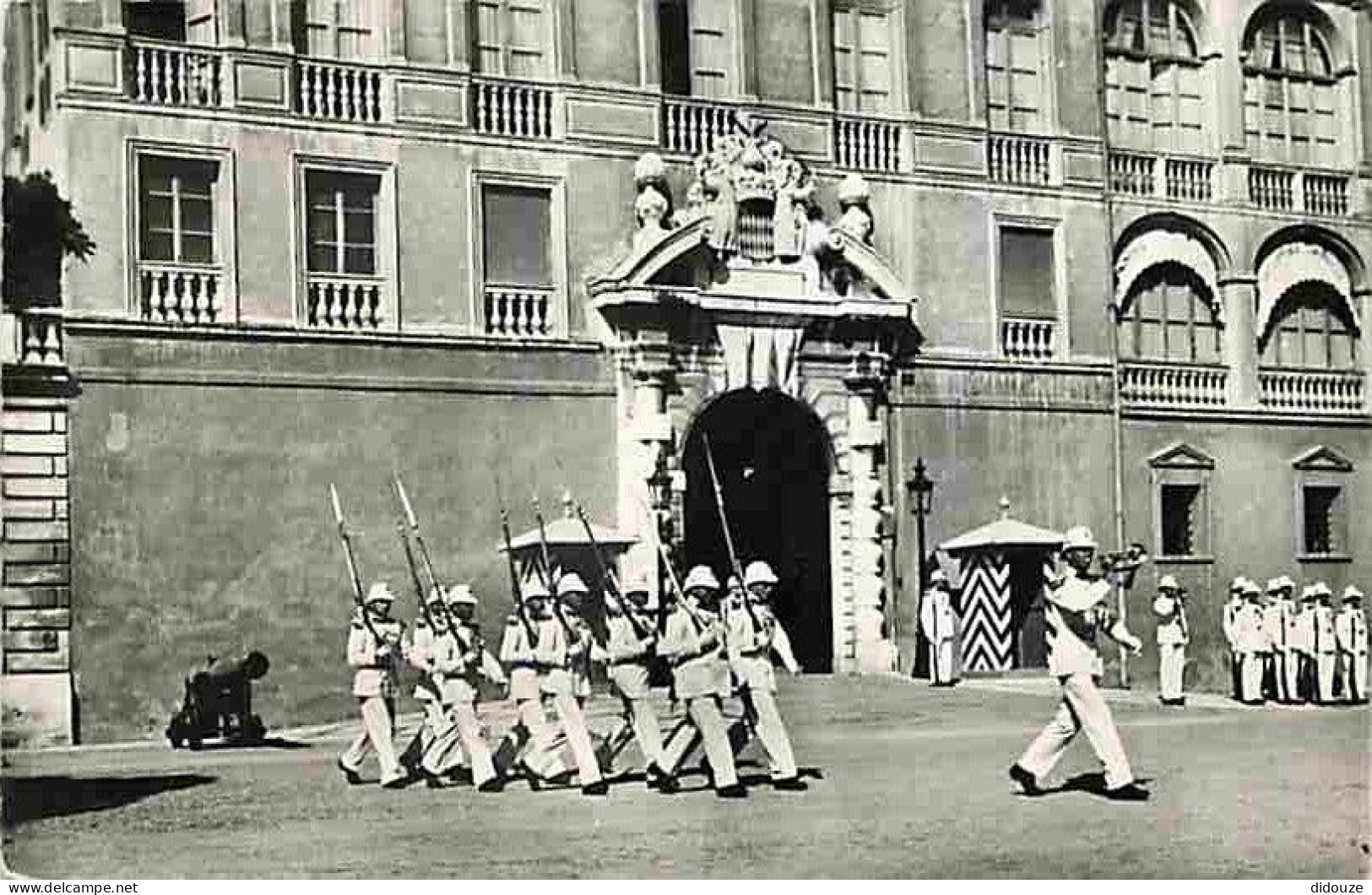 Monaco - Le Palais Princier - Relève De La Garde - Militaria - Flamme Postale - CPM - Voir Scans Recto-Verso - Prince's Palace