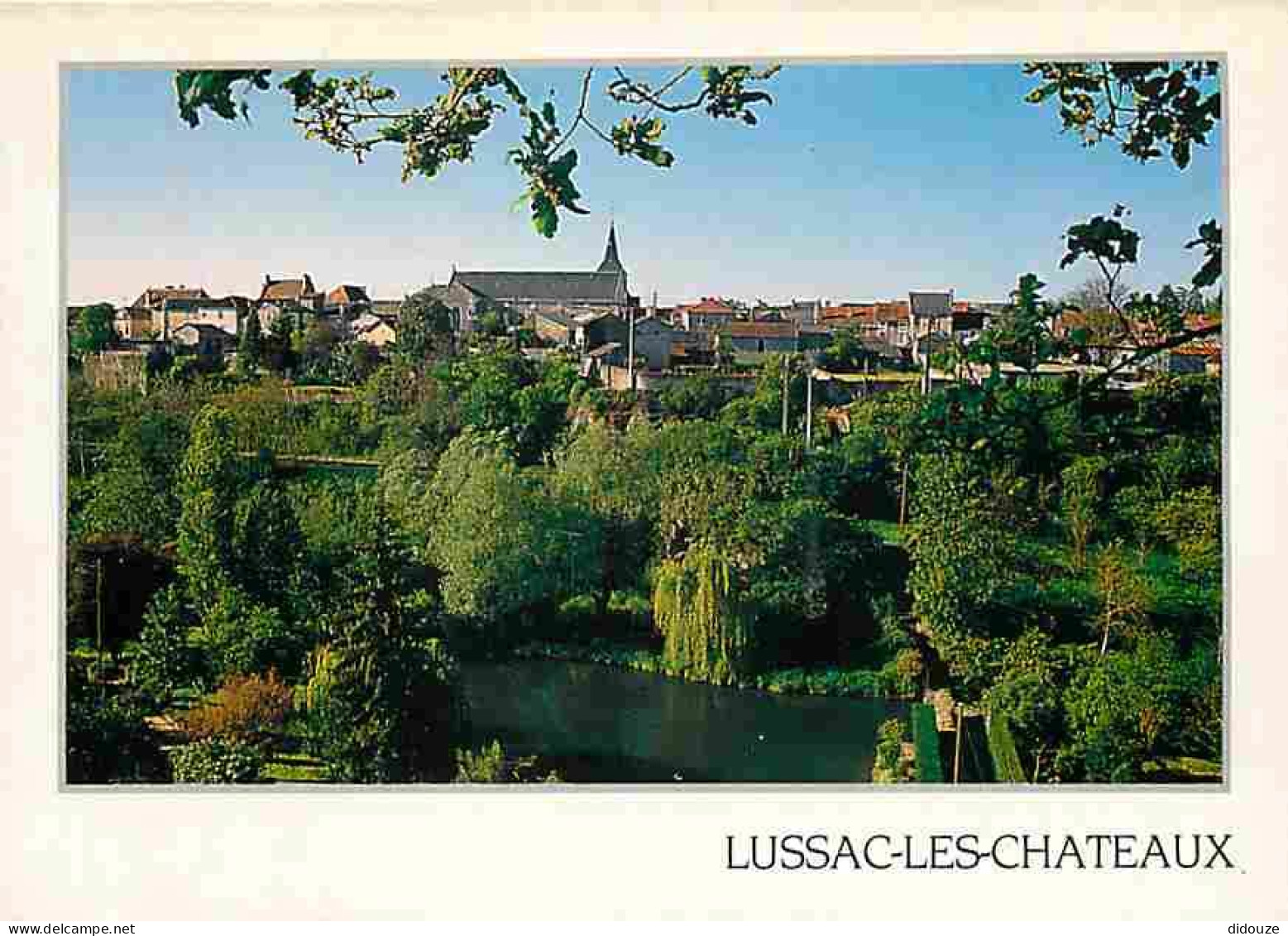 86 - Lussac Les Chateaux - Vue Générale - Flamme Postale - CPM - Voir Scans Recto-Verso - Lussac Les Chateaux