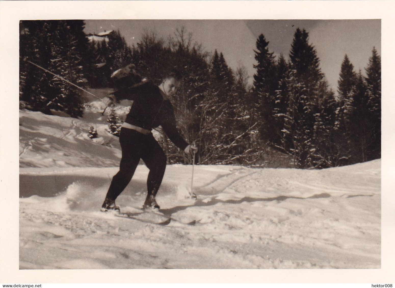 Altes Foto Vintage.Personen Winterlandschaft .ca 1955 (  B10  ) - Personas Anónimos