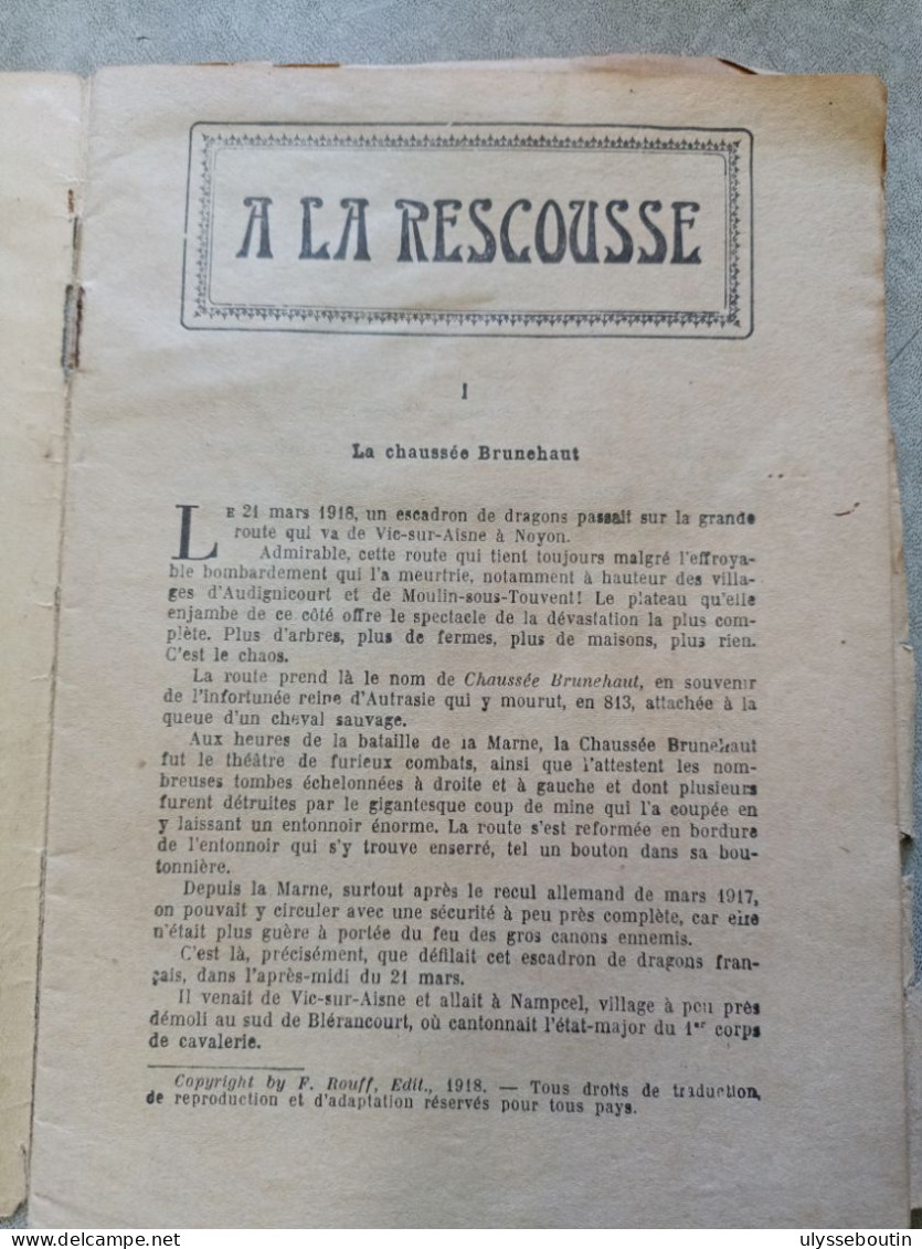 Petite Revue "A La Rescousse" - French