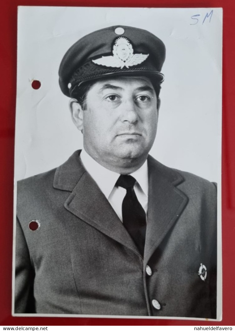 PH - Ph Original - 11,5 X 17.5 Cm - FUERZA AEREA ARGENTINA - FOTO PERFIL OFICIAL Y FIRMA SUBOFICIAL MAYOR - 1983 - Guerra, Militares