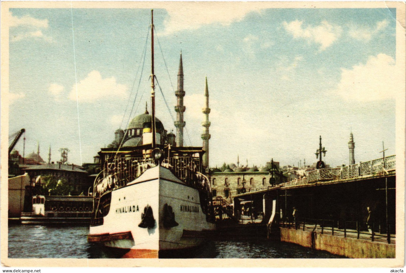 CPM AK Istanbul Ferry Boat Landing TURKEY (1402766) - Turchia