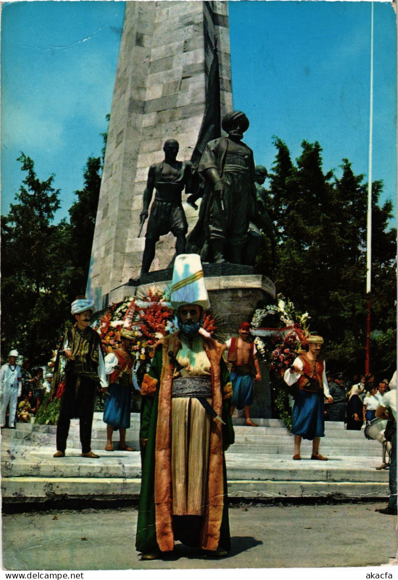 CPM AK Istanbul Barbaros Monument TURKEY (1402730) - Turchia