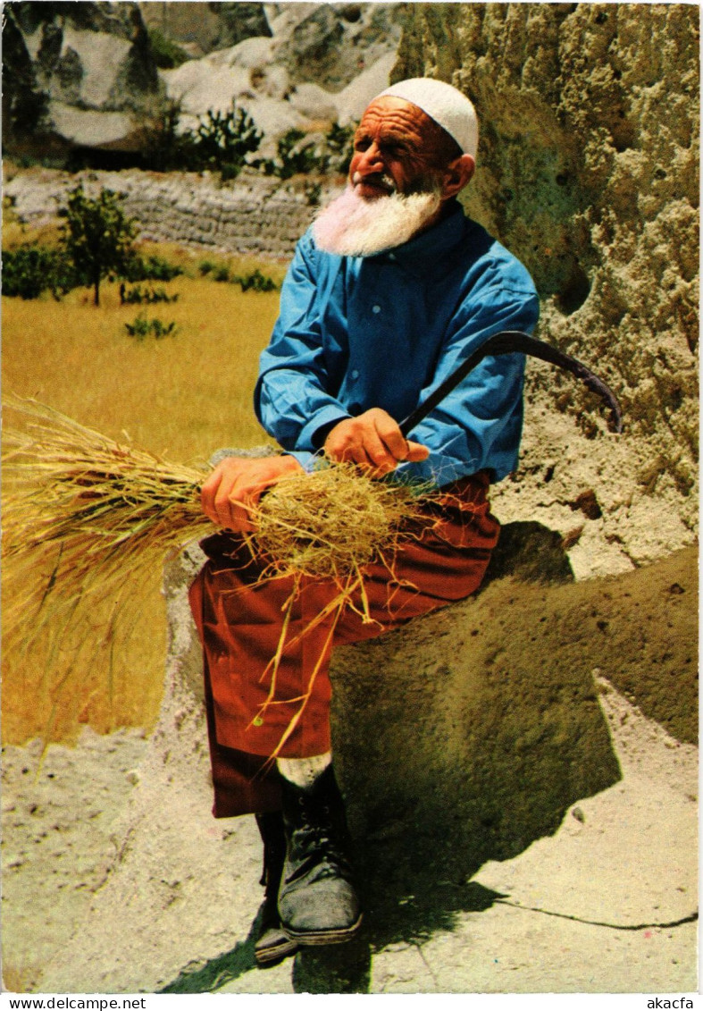 CPM AK Urgup The Old Peasant In Goreme TURKEY (1402683) - Turchia