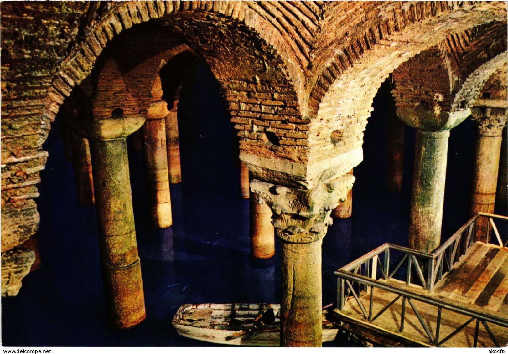 CPM AK Istanbul The Underground Cistern TURKEY (1403160) - Turkije