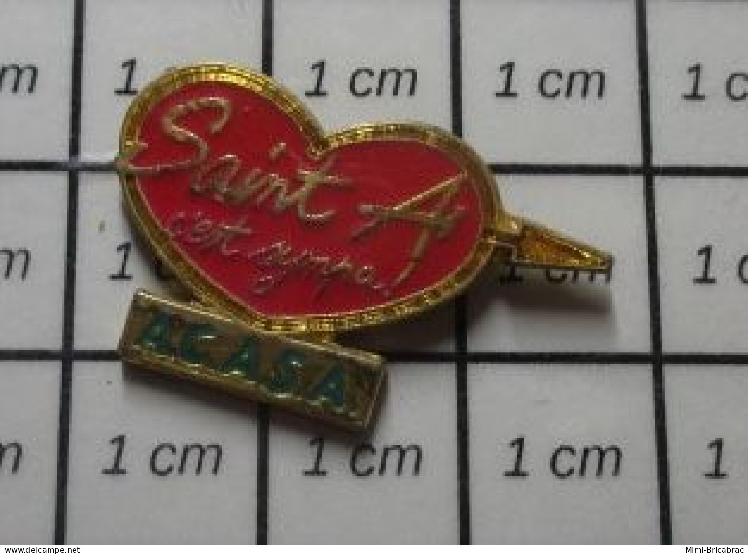 413c Pin's Pins / Beau Et Rare : AUTRES / COEUR ROUGE FLECHE SAINT A C'EST SYMPA - Other & Unclassified