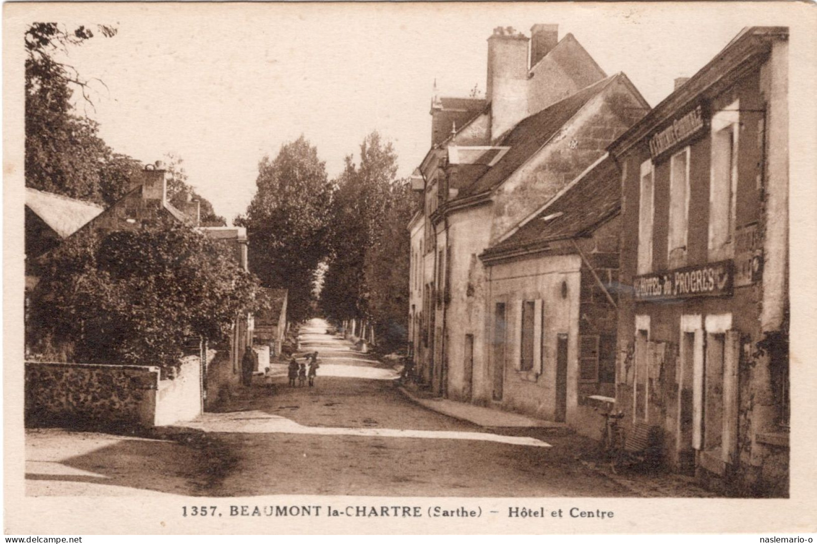 CPA 72 BEAUMONT LA CHARTRE Hôtel Et Centre - Petite Animation 1948 - Beaumont Sur Sarthe