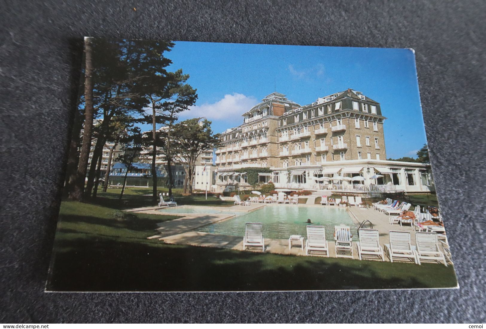 CPA Animée - LA BAULE (44) - Scènes De Plage - La Baule-Escoublac