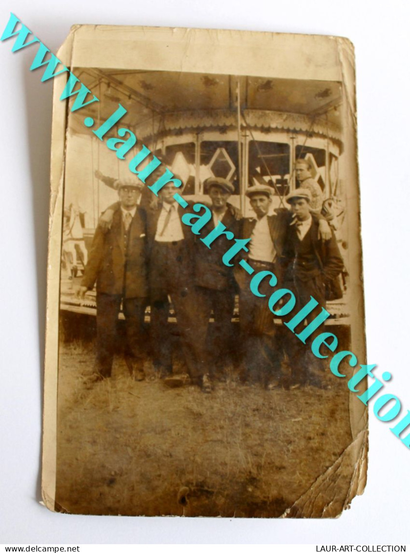 RARE CPA PHOTO 1890-1900 FORAIN HOMME FETE FORAINE MANEGE CARROUSEL MECANIQUE CARTE POSTALE ANCIENNE POSTCARD (1303.2 - Marchands Ambulants