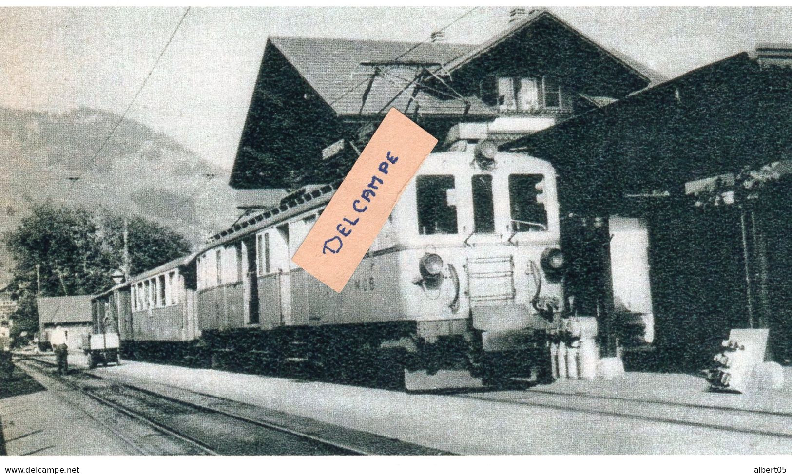 Train En Gare De Chateau D'Oex  En 1968 - Transport De Bidons De Lait - Reproduction - Château-d'Œx