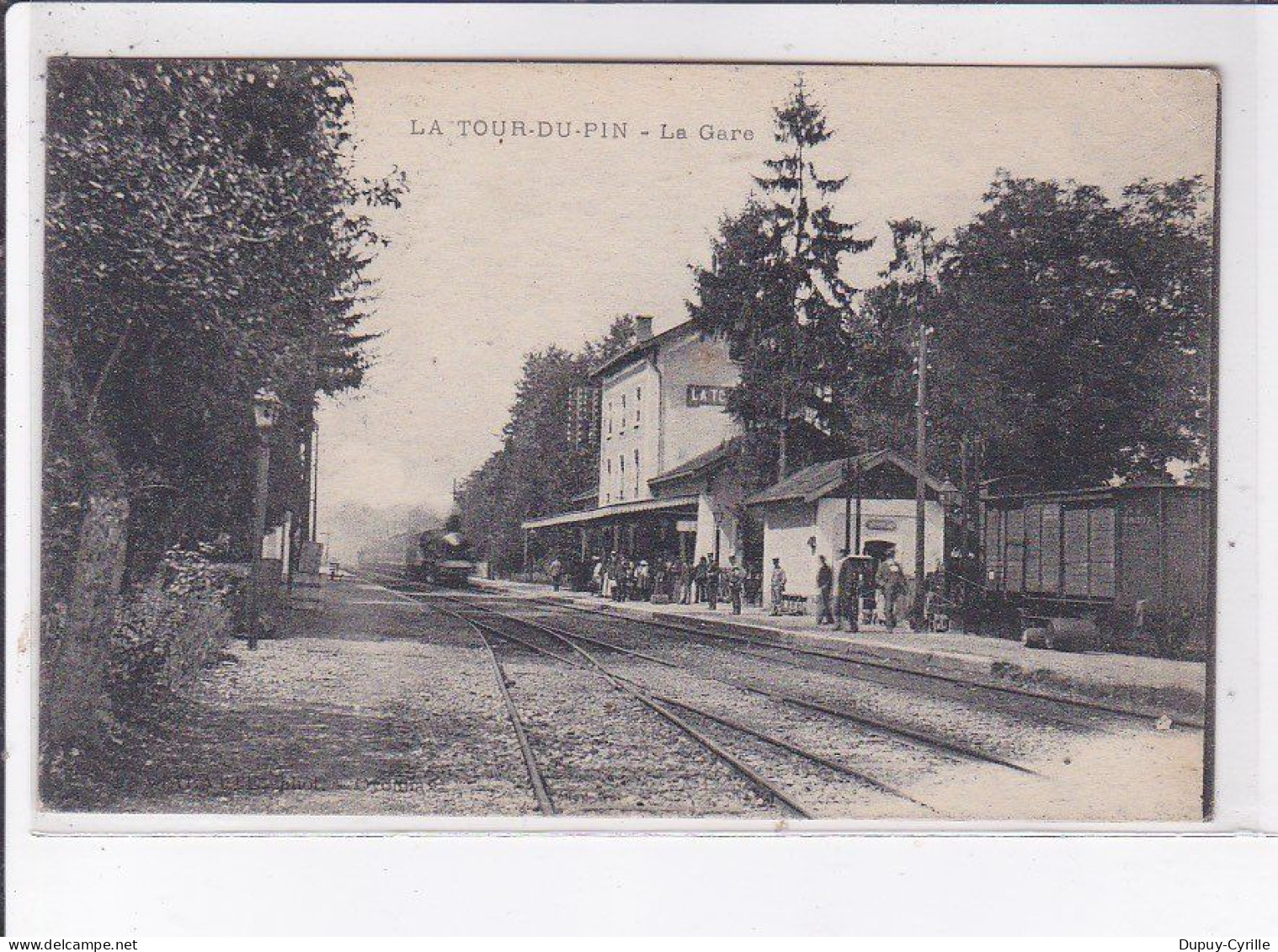 LA TOUR-du-PIN: La Gare - Très Bon état - La Tour-du-Pin