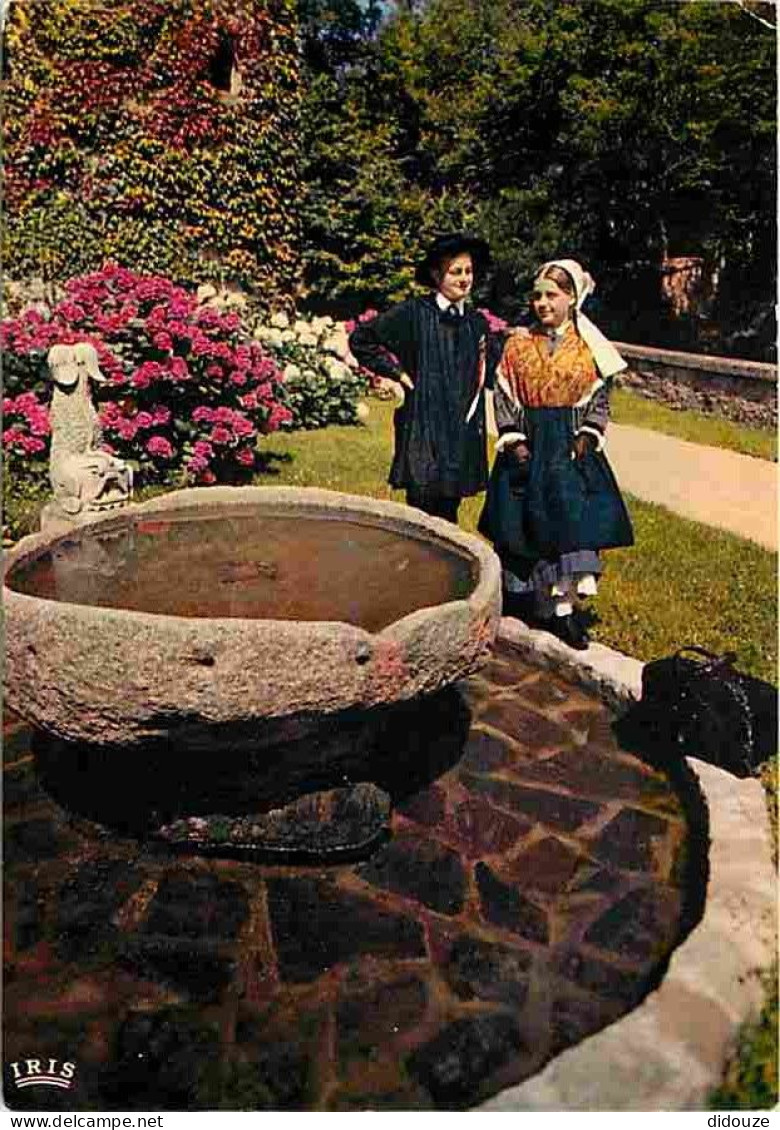 Folklore - Costumes - Folklore Limousin - Groupe Lo Gerbo Baudo - Confolens - Château Féodal De Rochebrune - Etagnac - C - Costumes