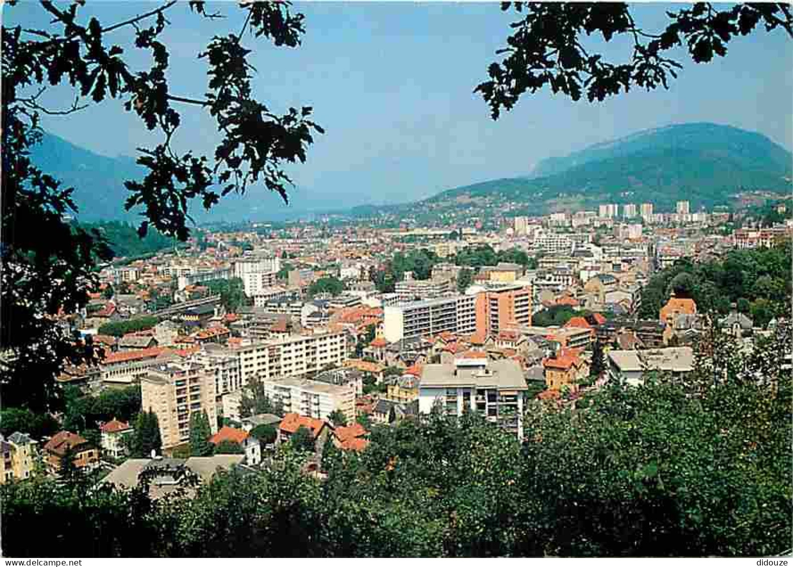 73 - Aix Les Bains - Vue Générale - CPM - Voir Scans Recto-Verso - Aix Les Bains