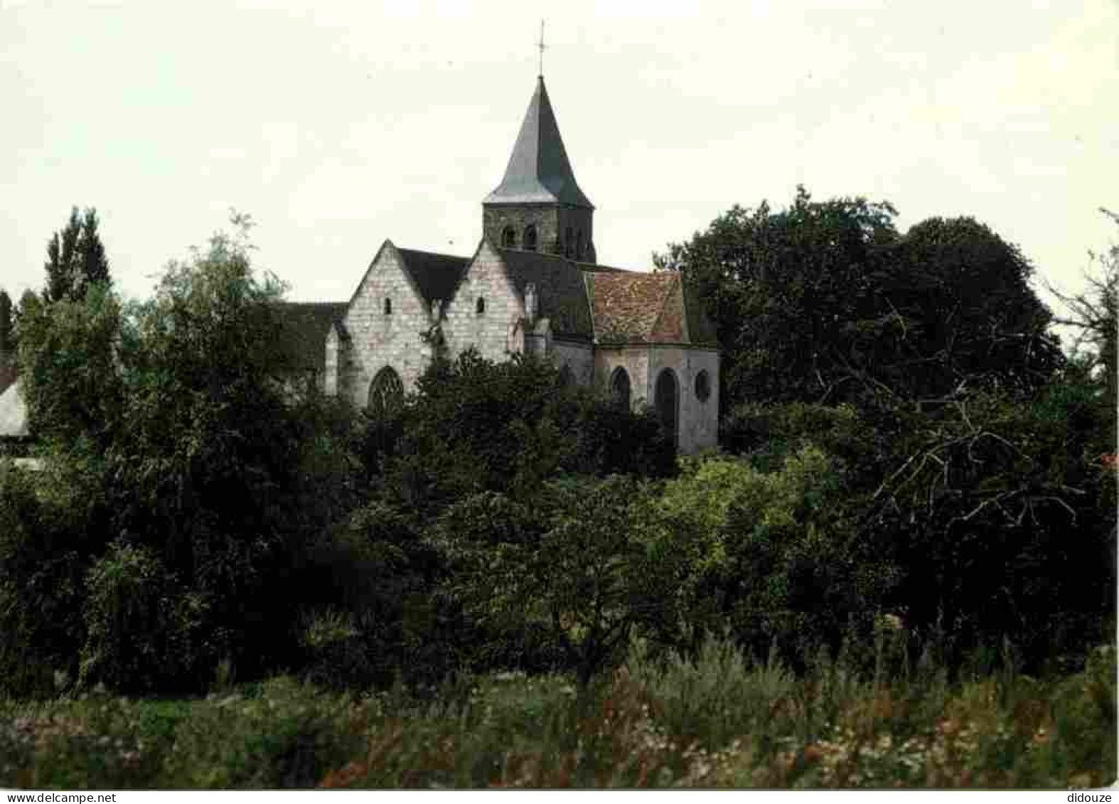 91 - Bruyères Le Chatel - Eglise Saint Didier - CPM - Voir Scans Recto-Verso - Bruyeres Le Chatel