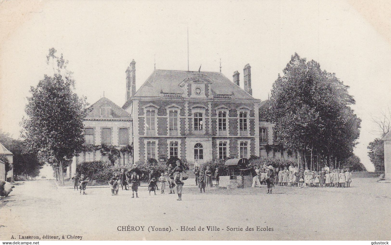 Yonne - Chéroy - Hôtel De Ville - Sortie Des Ecoles - Cheroy