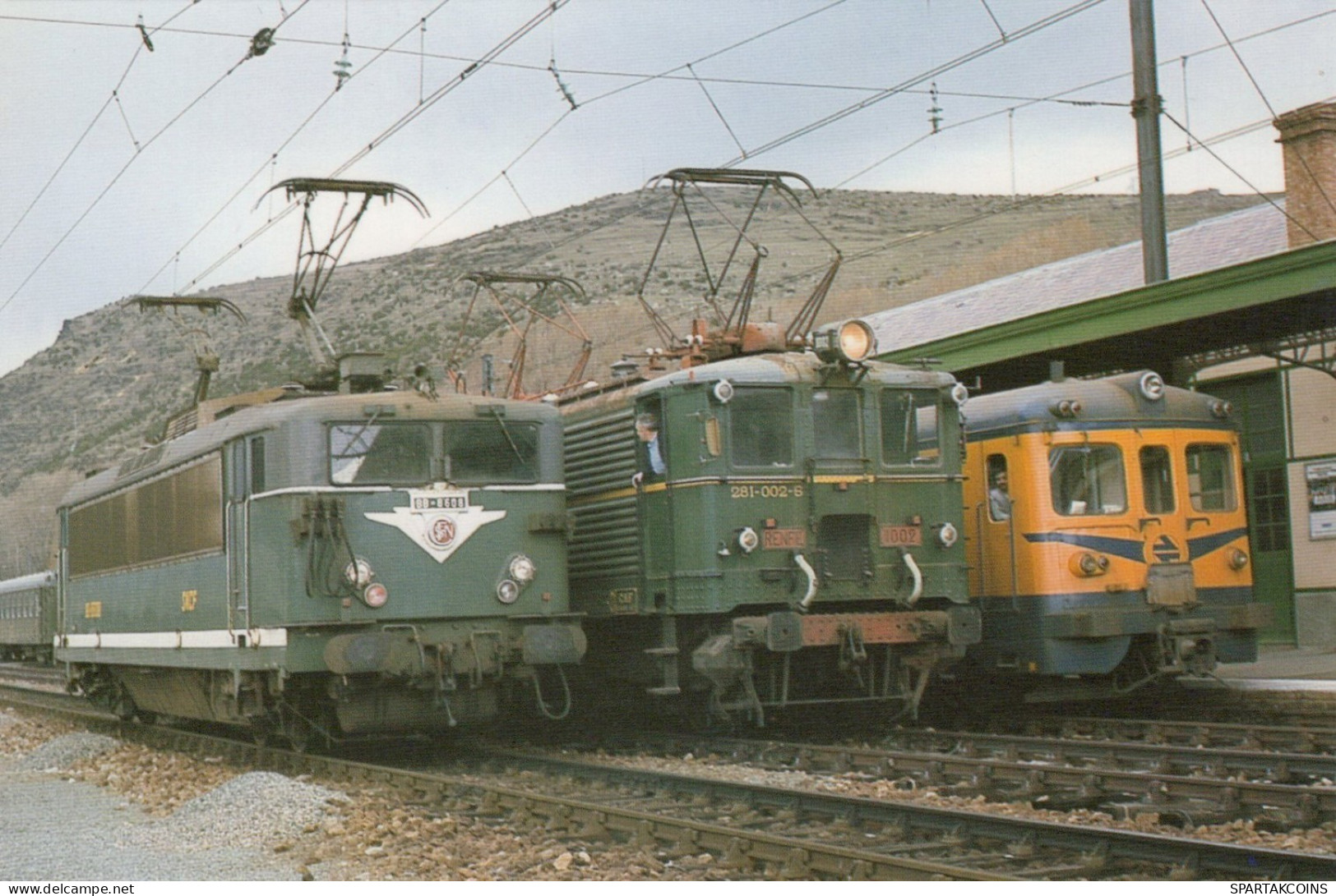 ZUG Schienenverkehr Eisenbahnen Vintage Ansichtskarte Postkarte CPSM #PAA721.DE - Trenes