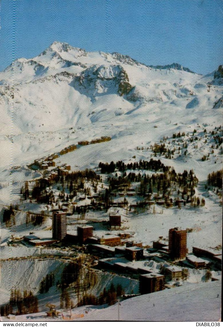 LA PLAGNE     ( SAVOIE  )    VUE DE LA STATION AVEC PLAGNE-VILLAGE. GLACIER DE BELLECOTE - Other & Unclassified