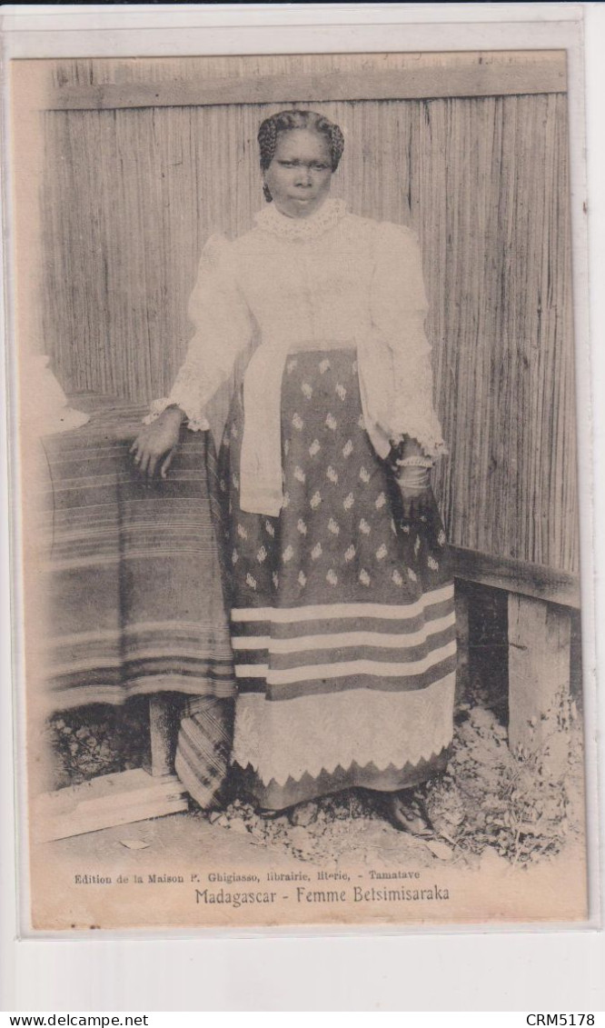 CPA-MADAGASCAR-FEMME BETSIMISARAKA - Madagascar