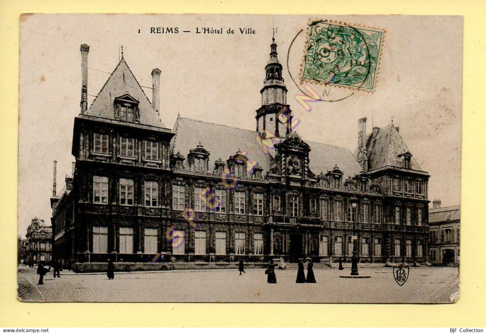 51. REIMS - L'Hôtel De Ville (animée) (voir Scan Recto/verso) - Reims