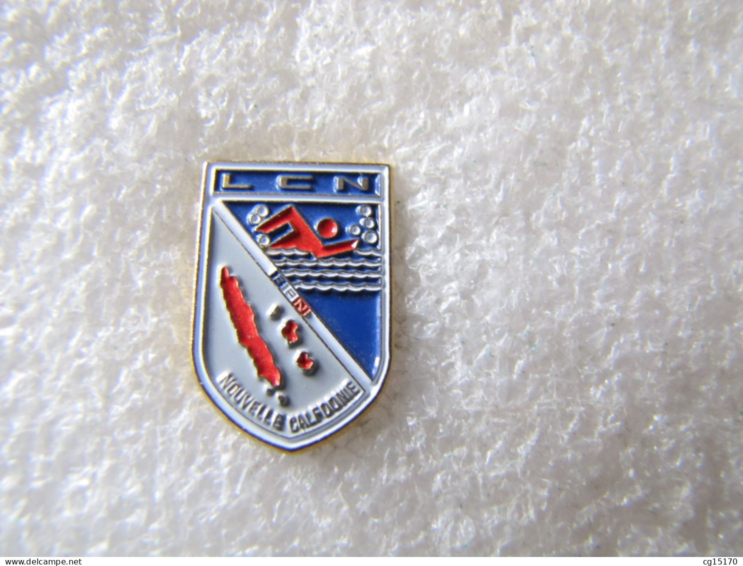 PIN'S    NOUVELLE CALÉDONIE  L C N  NATATION - Schwimmen