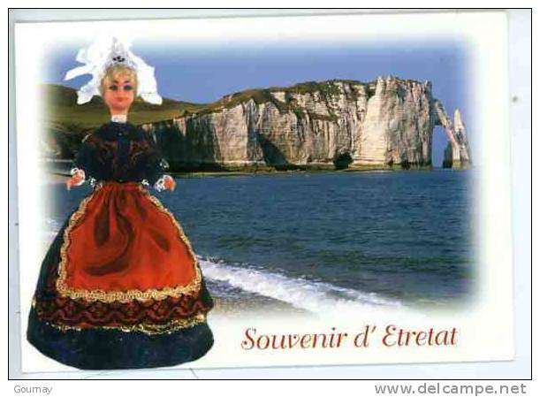Souvenir D'Etretat - Falaise D'aval - Poupée Normande En Costume Régional - Folklore Fantaisie (cp Vierge) - Etretat