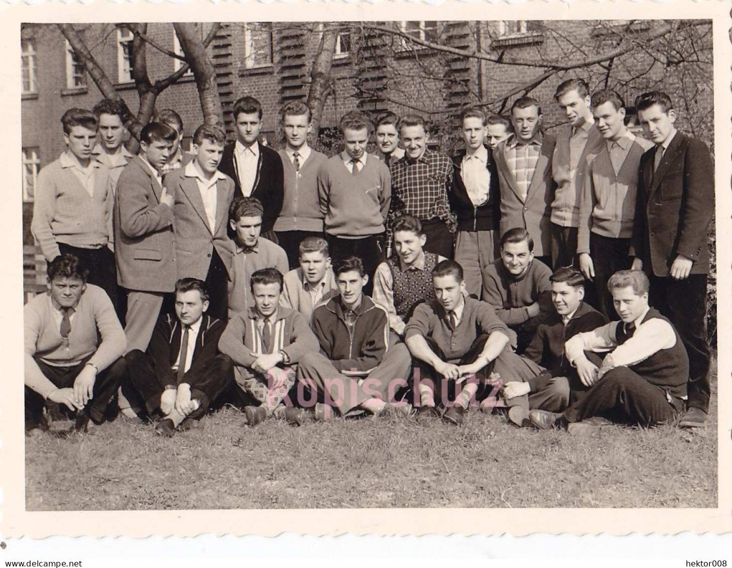 Altes Foto Vintage. Gruppe Junger Männer -Freunde ..ca 1958 (  B10  ) - Anonyme Personen