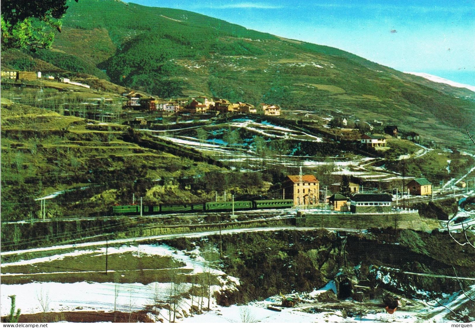 54876. Postal PLANOLES (Gerona) 1976. Vista General De La Poblacion - Lettres & Documents