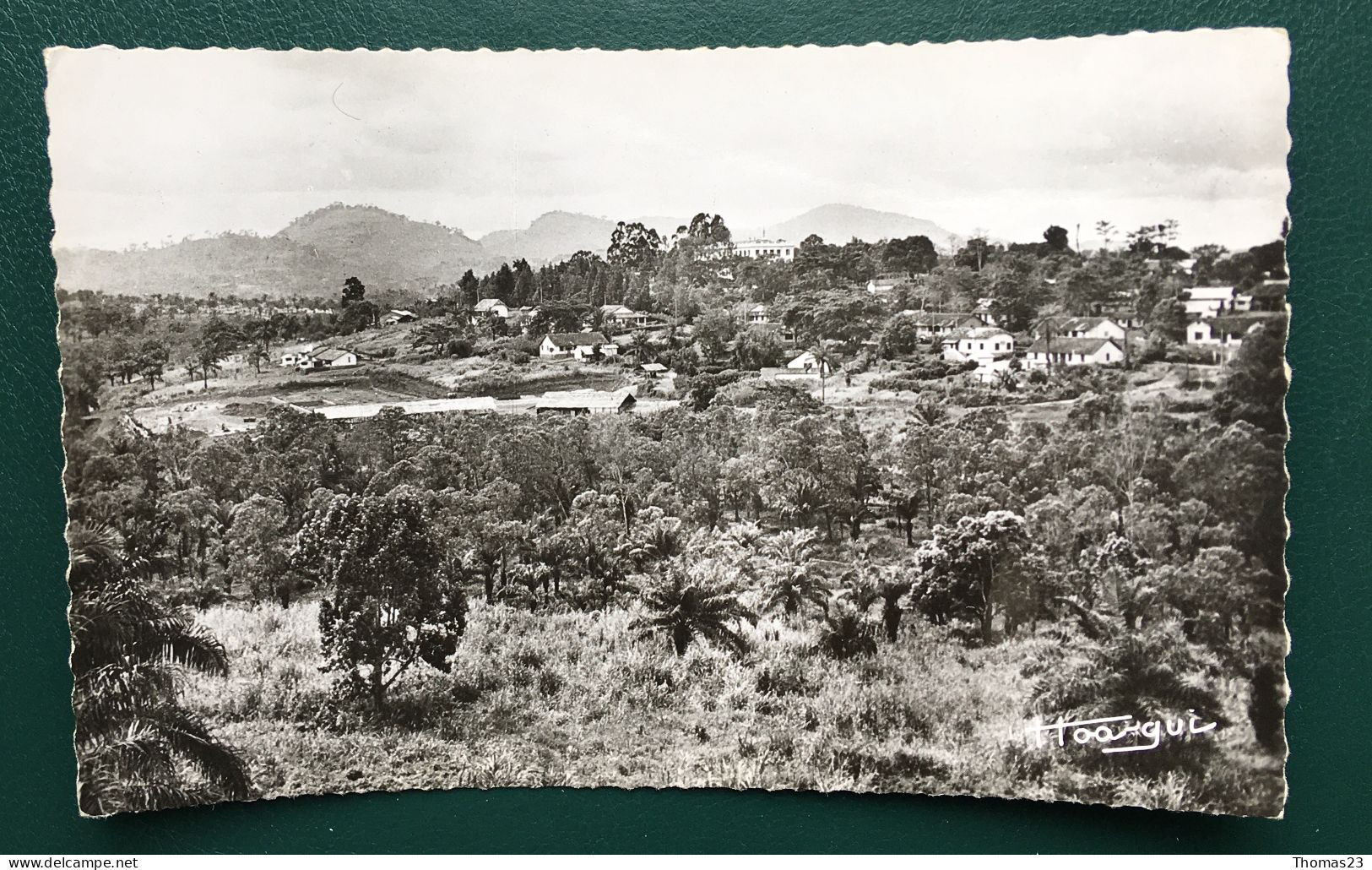 Yaoundé, Le Quartier Administratif, Lib "Au Messager", N° 639 - Camerún