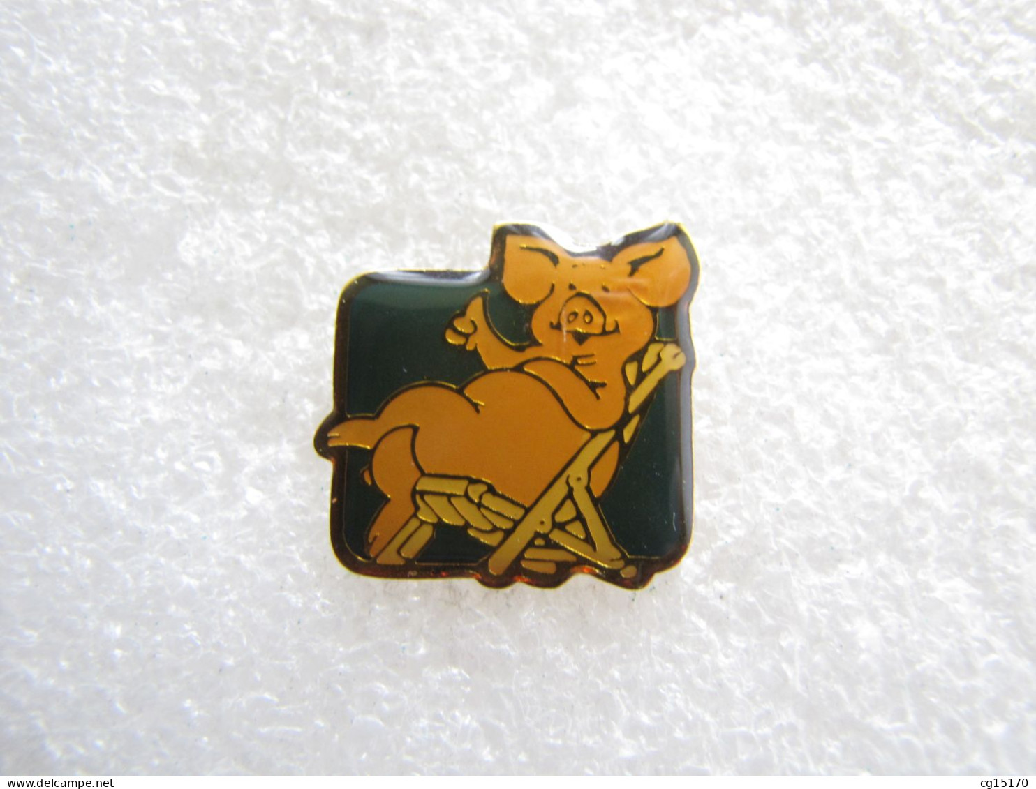 PIN'S     ANIMAUX  COCHON - Animales