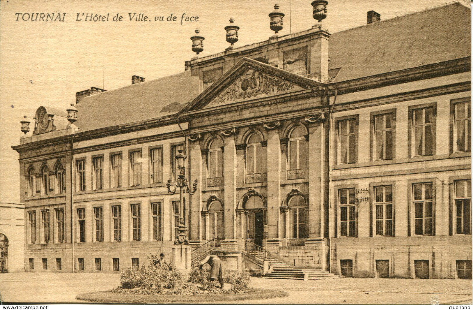 CPA - TOURNAI - HOTEL DE VILLE, VUE DE FACE (IMPECCABLE) - Tournai