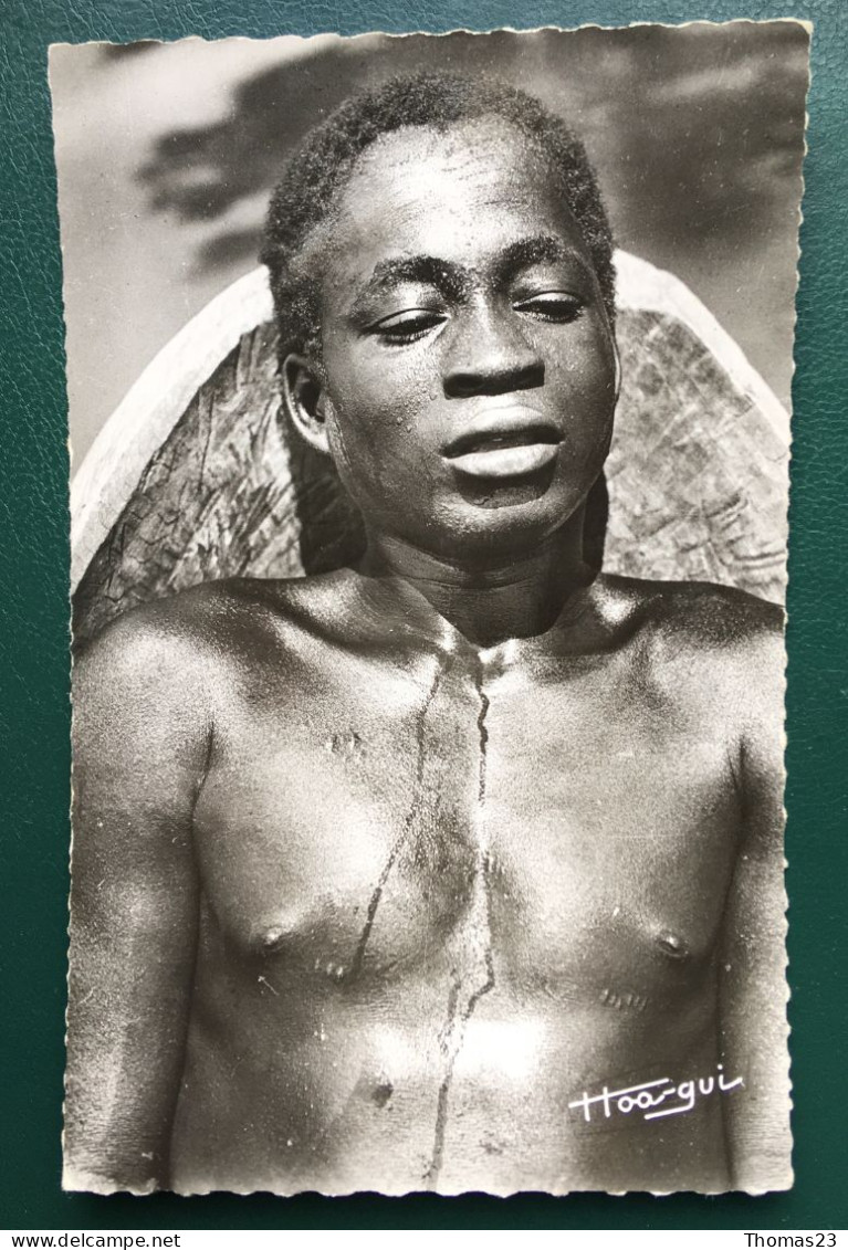 Le Piroguier Au Repos, Lib 'Au Messager", N° 643 - Kameroen