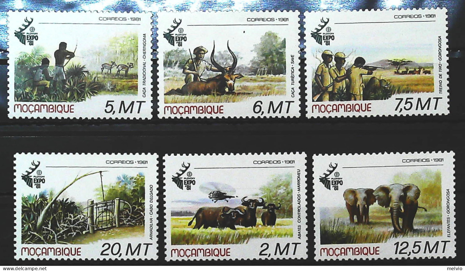 1981-Mozambico (MNH=**) Serie 6 Valori Elefante Bufalo Antilope - Mozambico