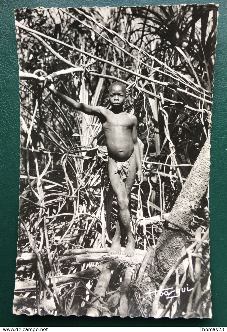 Enfant Sur Un Pont De Lianes, Lib "Au Messager", N° 645 - Camerún