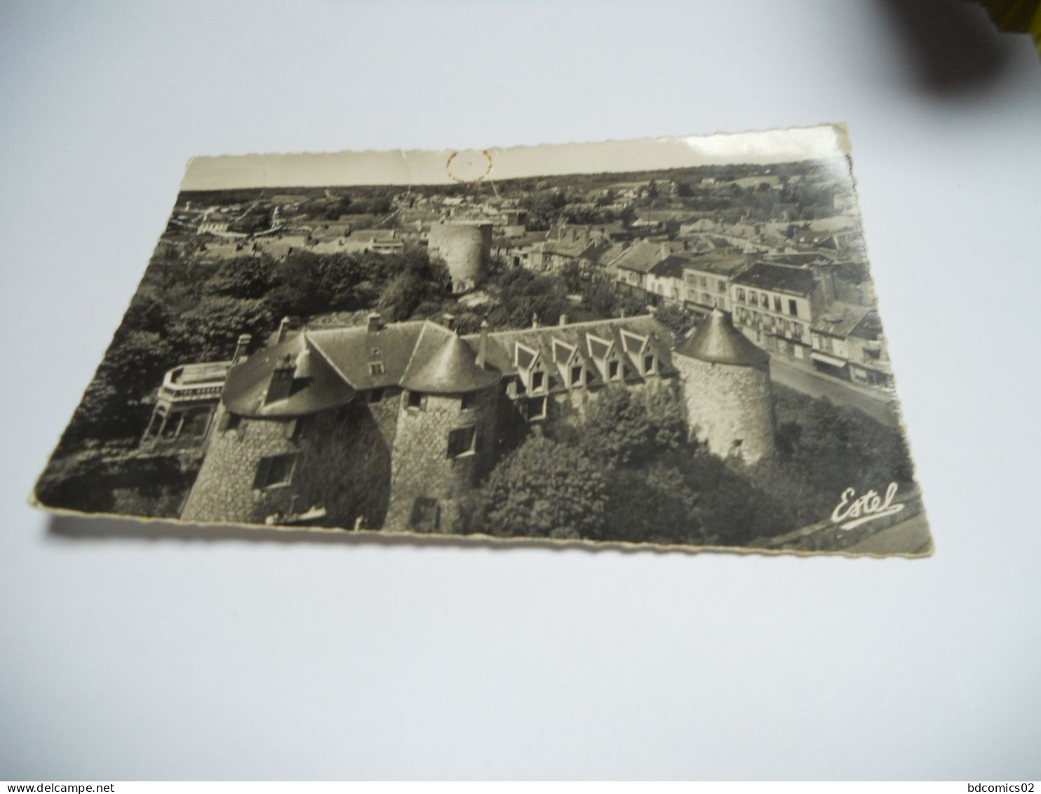 DEP 91 ESSONNE  CARTE ANCIENNE EN N/BL GAUFRE DE 1959 DOURDAN LE CHATEAU XIII SIECLE VUE D'ENSEMBLE EDIT DE LUXE /// /BE - Dourdan