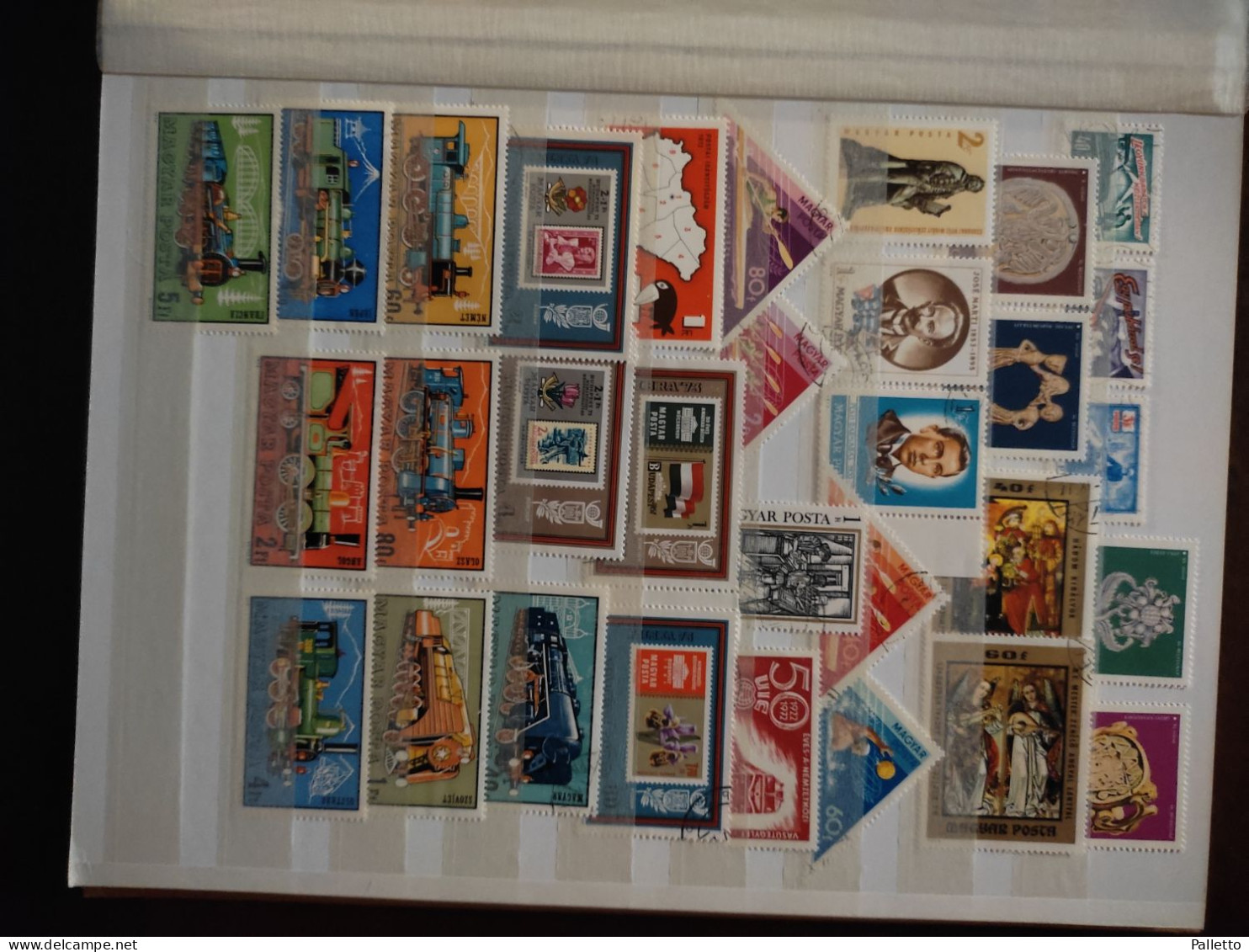 Francobolli di Ungheria anni 60-80 nuovi ed usati compreso raccoglitore 32 facciate in ottimo stato
