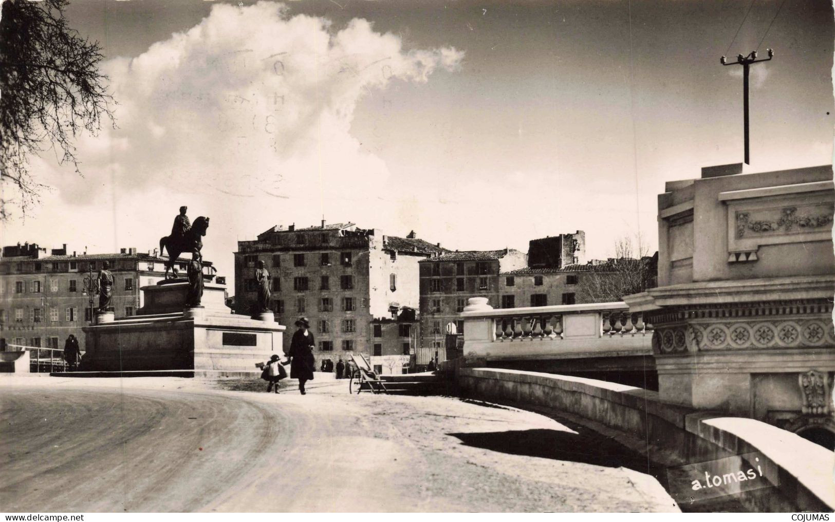 20 - AJACCIO _S28373_ Monument Napoléon Place De Gaulle Editions TOMASI - CPSM 14x9 Cm - Ajaccio