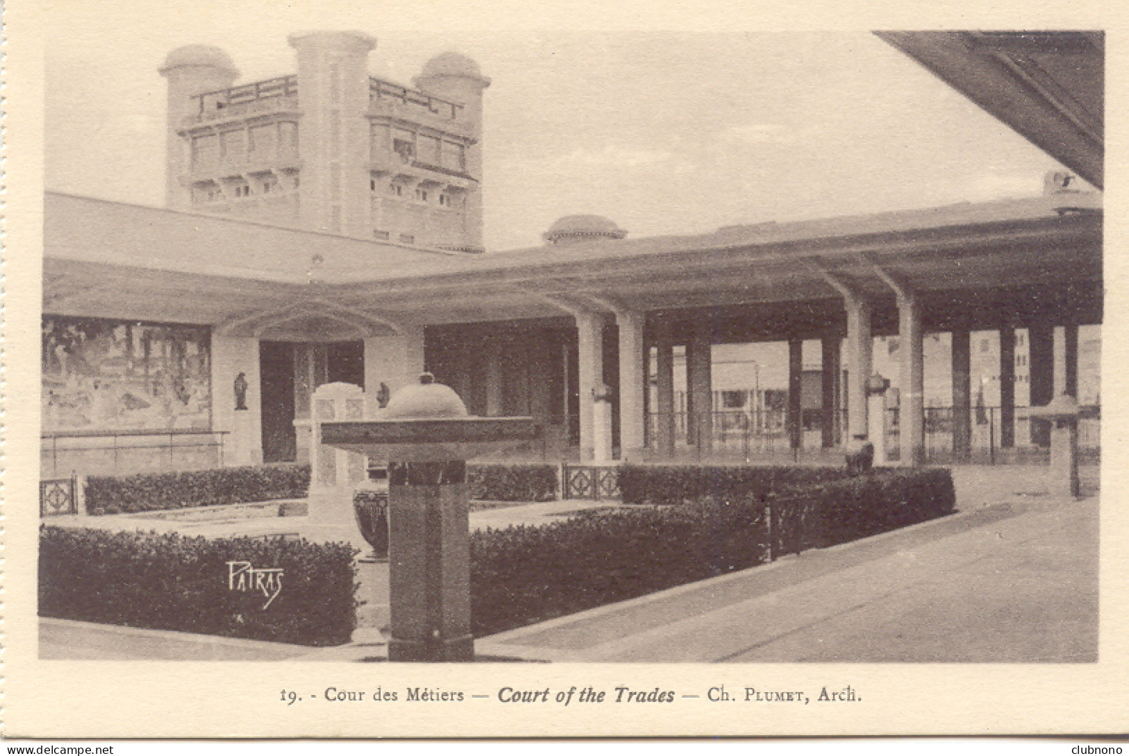 CPA - PARIS 1925 - EXPO ARTS DECO MODERNES -  COUR DES METIERS  - Exhibitions