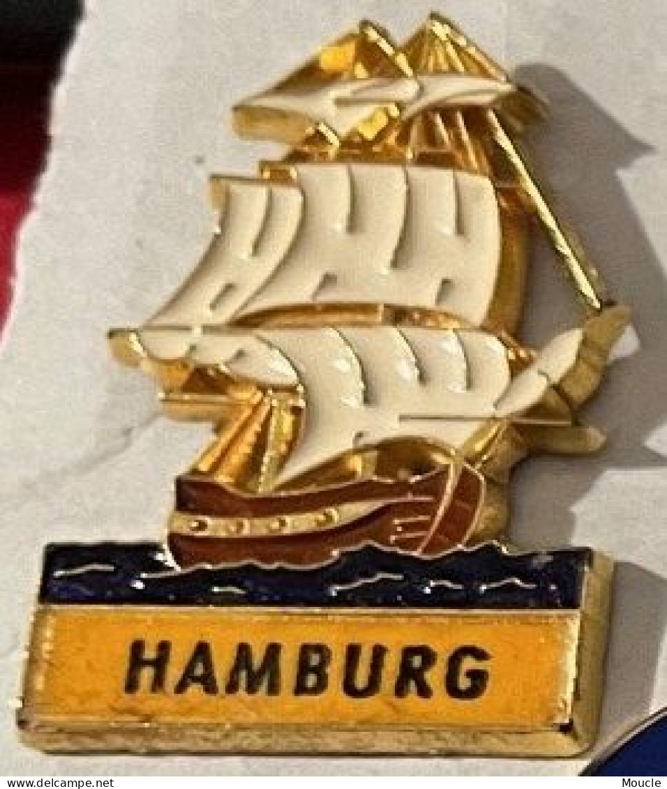 BATEAU - NAVIRE - VOILIER - BOAT - BOOT - BARCA - HAMBURG - MARTINEAU - SAUMUR  - (34) - Boten