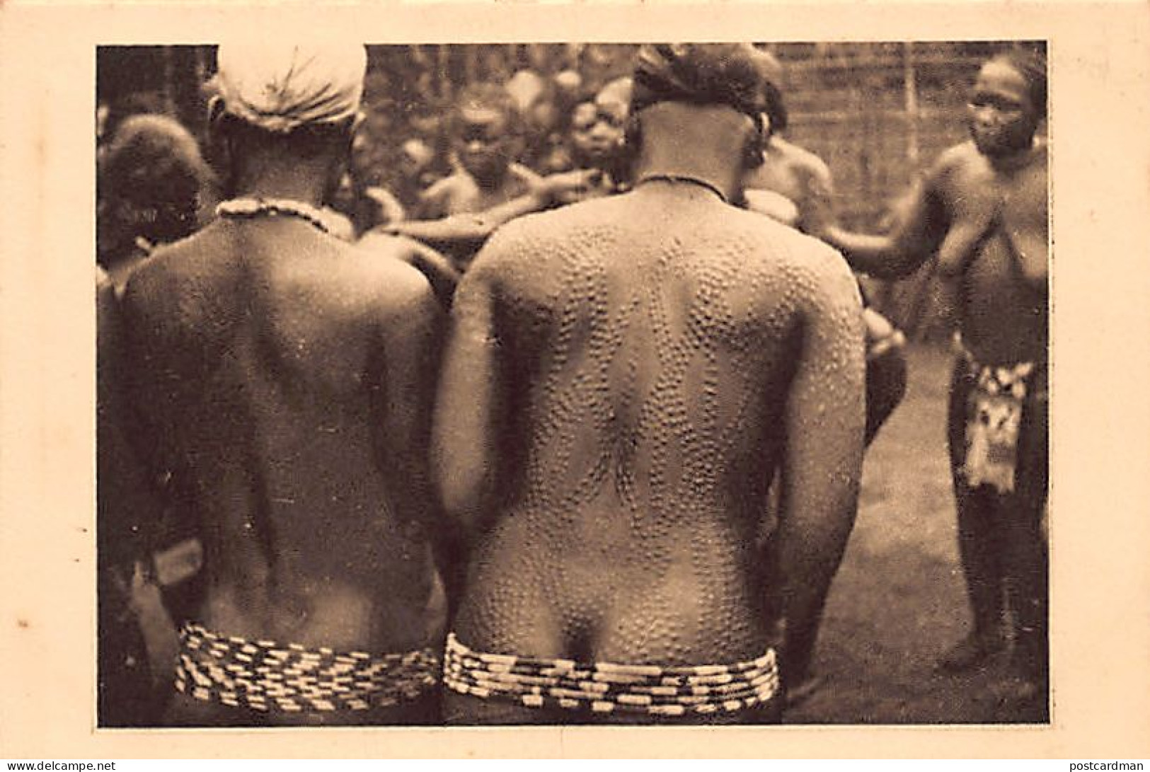 Cameroun - Des Tatoués (scarifications) En Relief - Femmes Grasfield - Ed. R. Bègue 26 - Kameroen