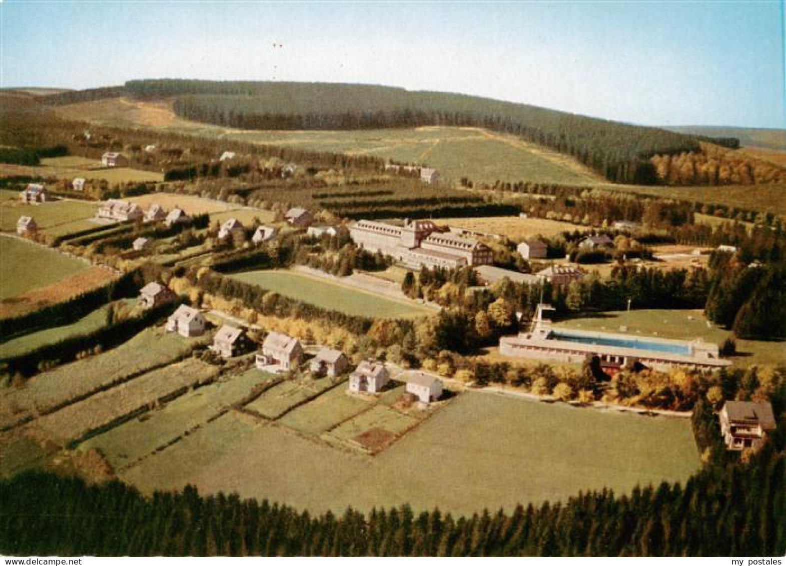 73937822 Winterberg__Hochsauerland_NRW Kurhaus Schwimmbad Wochenendhaeuser - Winterberg