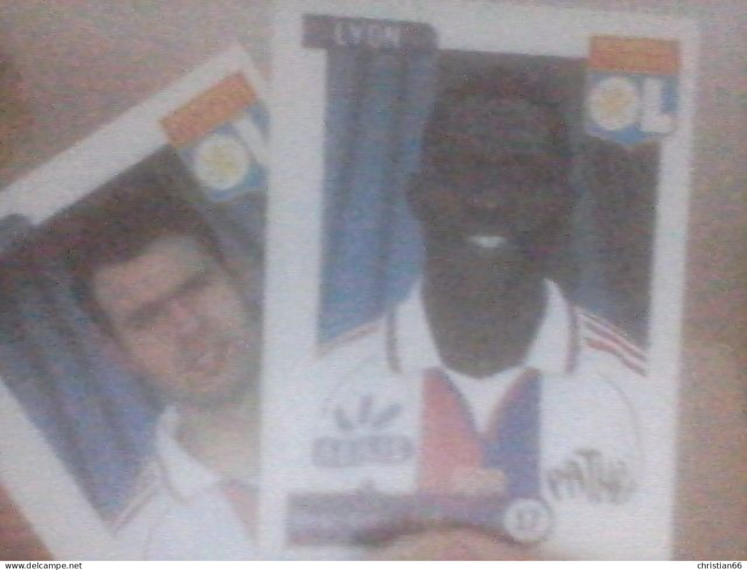 FOOTBALL 2001  : 2 STICKERS OL DE MARC VIVIEN FOE ET FLORENT LAVILLE - Edición Francesa