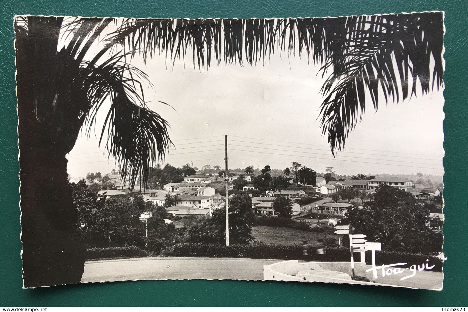 Yaoundé, Le Centre Commercial Vu De La Mairie, Lib "Au Messager", N° 711 - Camerún