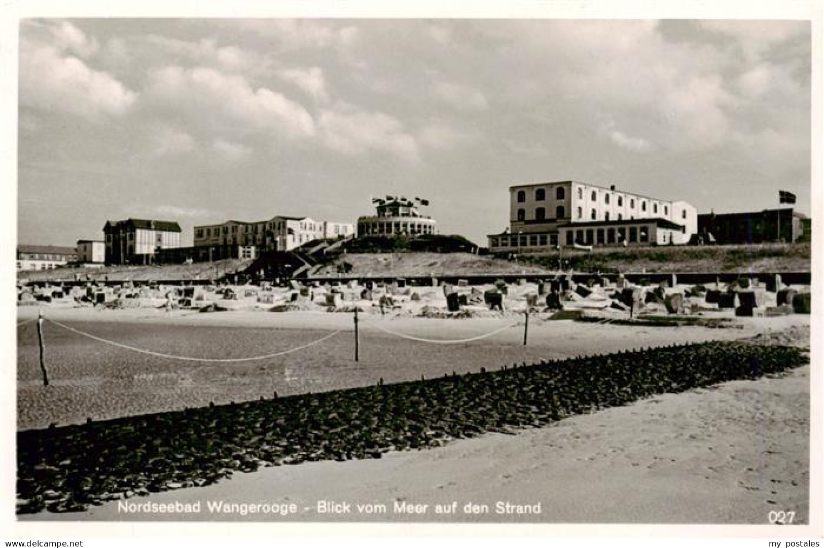 73937311 Wangerooge_Wangeroog_Nordseebad Blick Vom Meer Auf Den Strand - Wangerooge