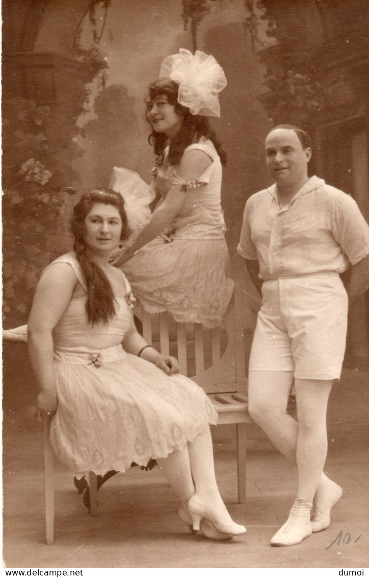 Théatre  -  Artistes  -  Comédiens   -  Danseurs  - Carte Photo - Dance